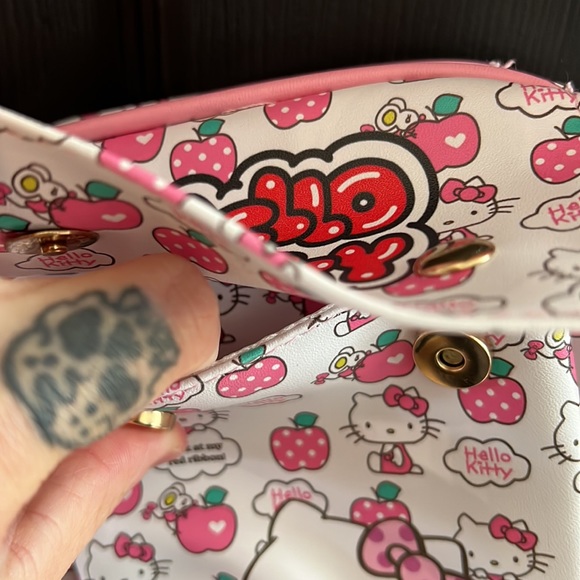 NWT Hello Kitty bag! - Picture 6 of 6